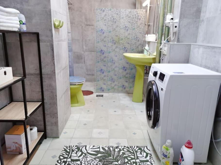 Deak Ferenc Ter Apartment *