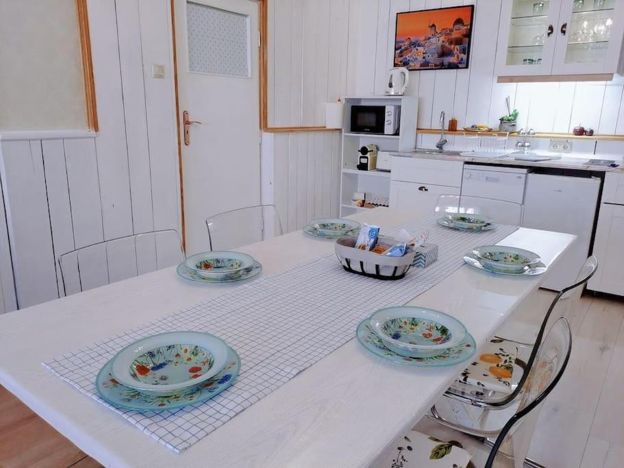 Deak Ferenc Ter Apartment *